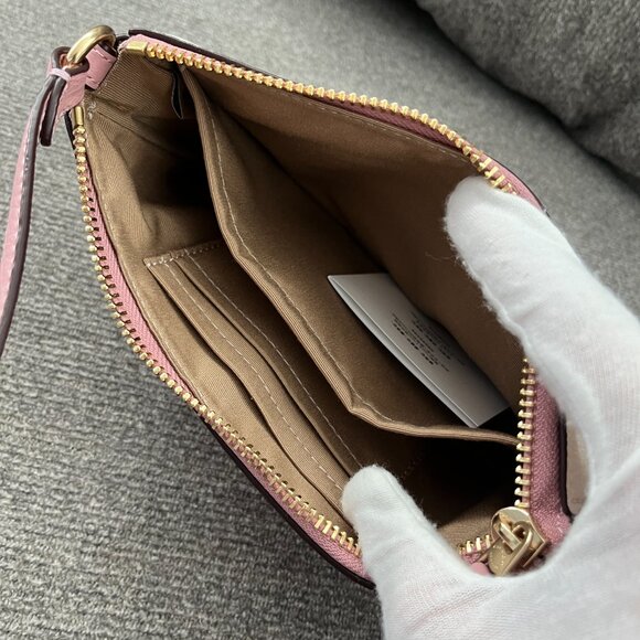 COACH NOLITA 19 Wristlet Chalk Pebbled Leather Stripe Heart Motif CA797 NWT - Picture 5 of 7